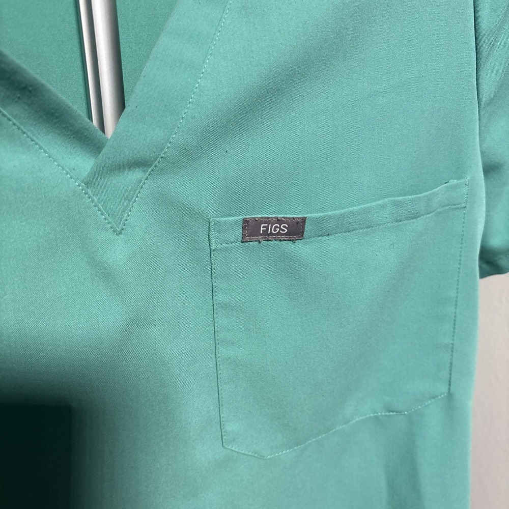 FIGS Size Medium Top Yoga Pants size L Scrub Set teal blue Women - Picture 3 of 13